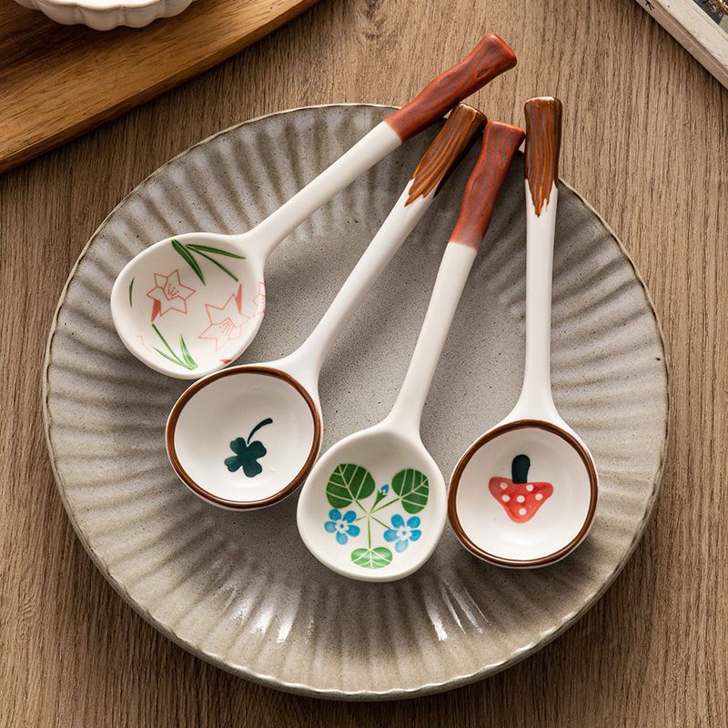 A High-looking Spoon, Soup Spoon for Home Use, Long-handled, Cute, Quirky, and Unique 111